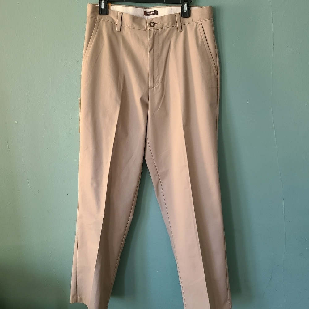 Dockers D3 Classic Fit Khaki Men's Slacks Pants size W33 L32